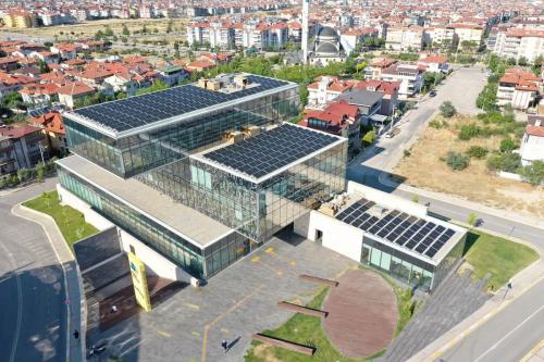 denizli-merkezefendi-kutuphanesi-gunes-paneli-montaji-drone-cekimi-4